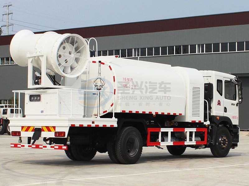 東風(fēng)御虎80米多功能抑塵車