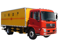 爆破器材車