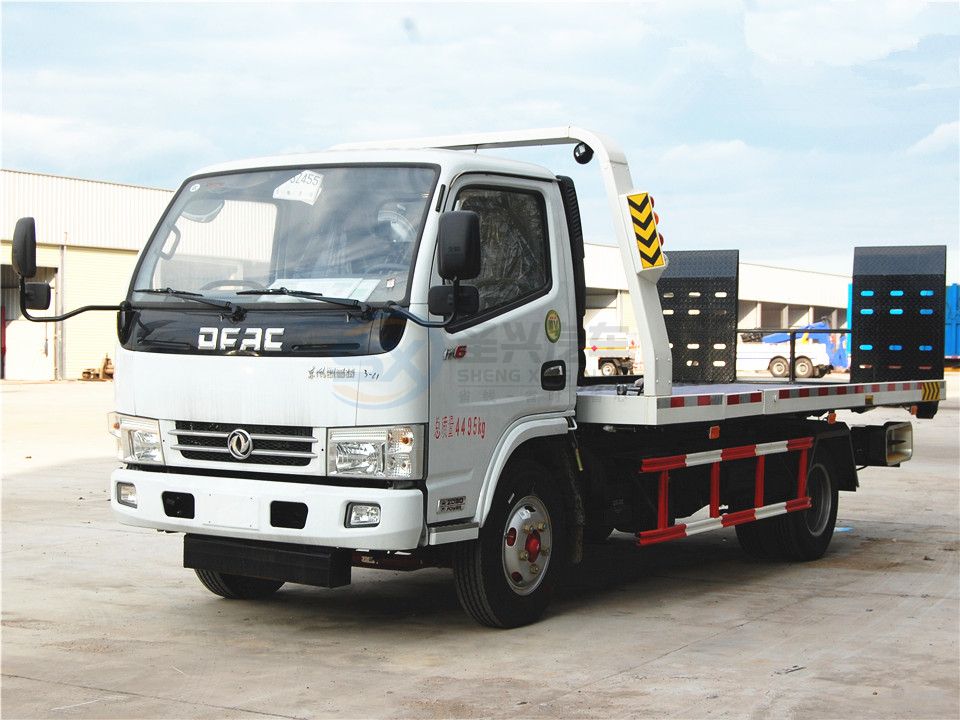 東風(fēng)多利卡一拖二清障車(chē)