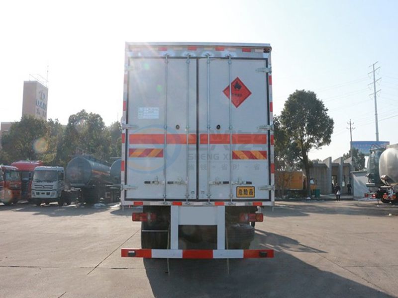 東風(fēng)天錦6米2/6米5爆破器材運(yùn)輸車