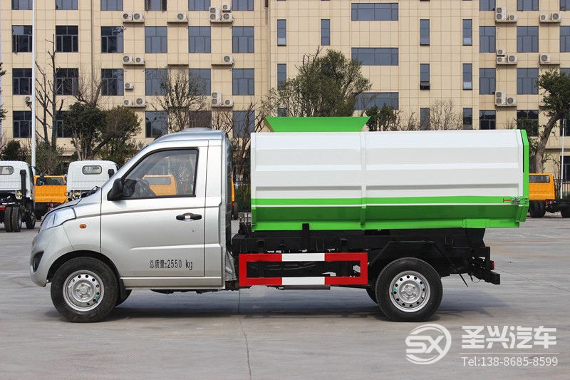 福田伽途3方側(cè)裝掛桶自卸式垃圾車(chē)(藍(lán)牌)