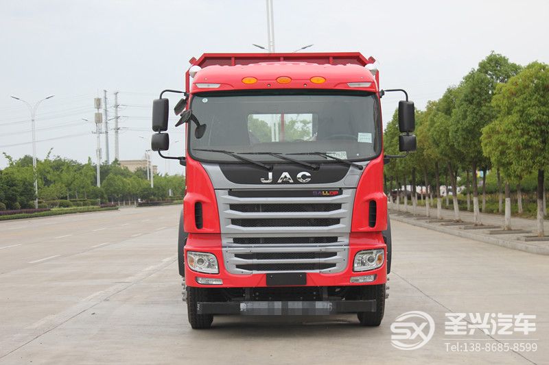 江淮A5前四后八底平板挖機(jī)運(yùn)輸車