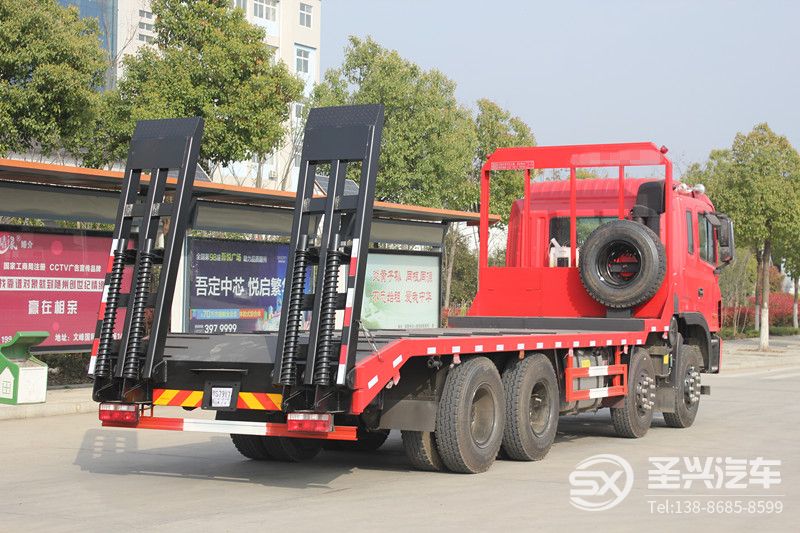 江淮K5前四后八底平板挖機(jī)運(yùn)輸車