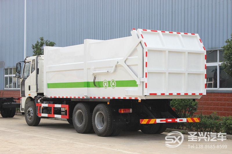 解放J6后雙橋?qū)邮綁嚎s垃圾轉(zhuǎn)運(yùn)車