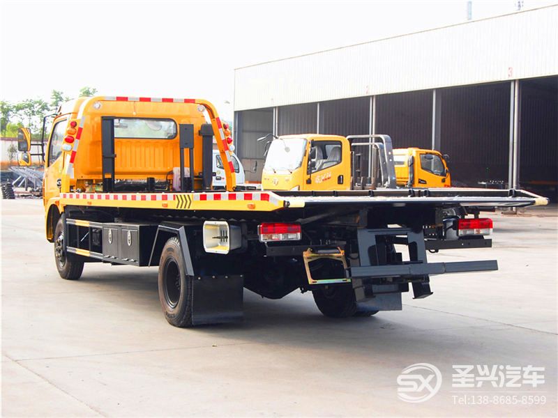 東風(fēng)大多利卡D8清障車(chē)