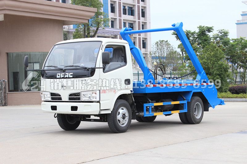 東風(fēng)小多利卡擺臂垃圾車