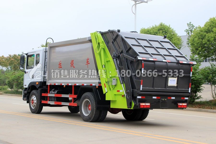 國(guó)六東風(fēng)D9后裝壓縮式垃圾車