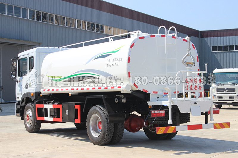 東風(fēng)多利卡D9灑水車(chē)15立方