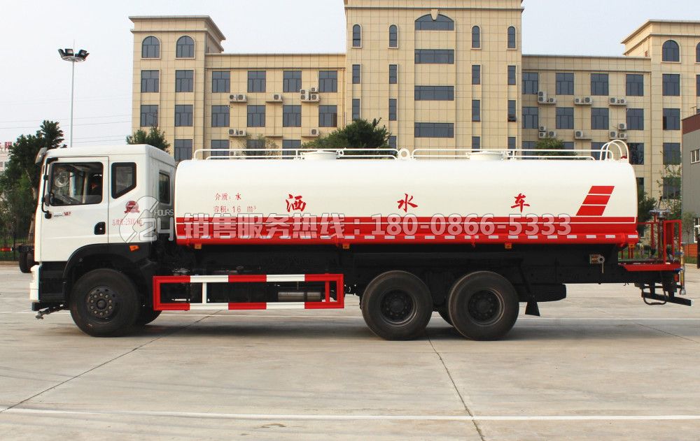 東風T5后雙橋灑水車20立方