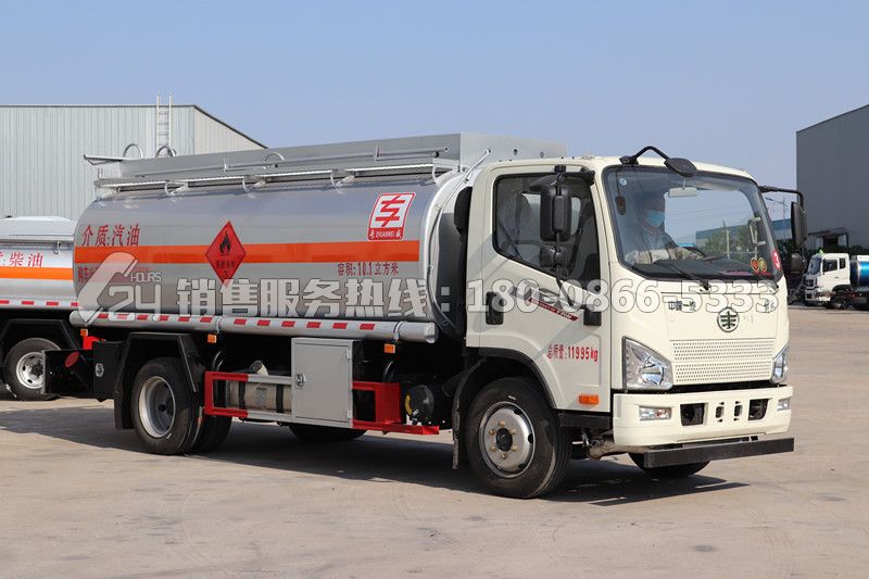 解放J6F加油車-10立方