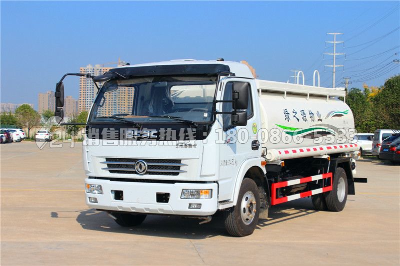 東風多利卡D7灑水車8方