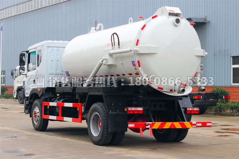 東風(fēng)多利卡D9吸污車(chē)11立方