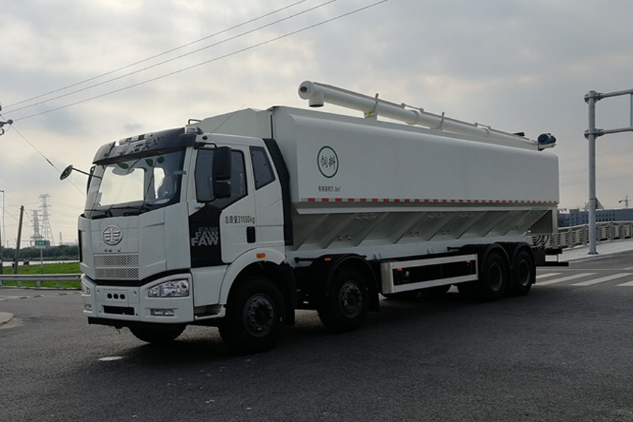 解放J6前四后八散裝飼料車40m3(20-25噸)