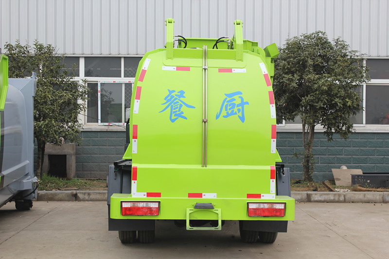 東風(fēng)D6小多利卡4方餐廚垃圾車