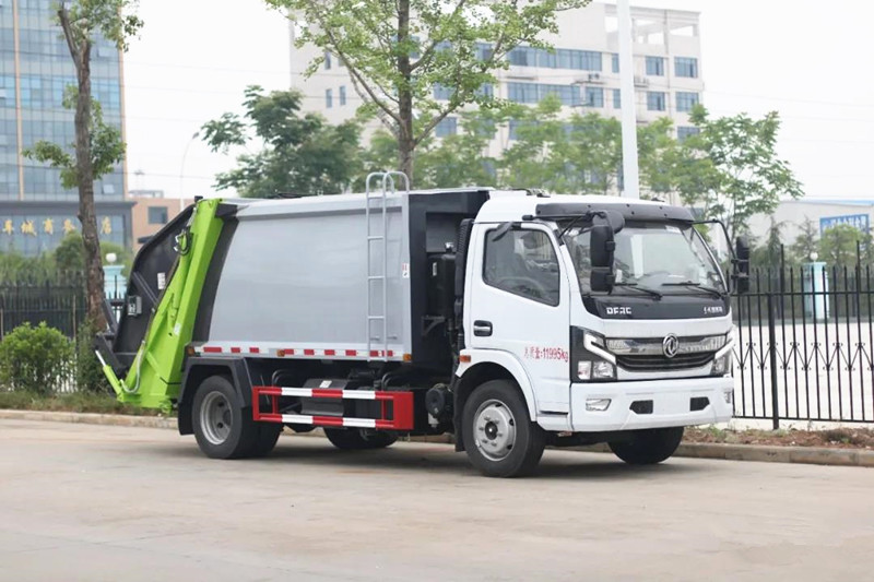 東風(fēng)K7凱普特壓縮式垃圾車(chē)8方
