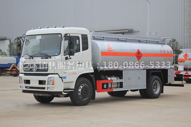 東風(fēng)天錦運油車
