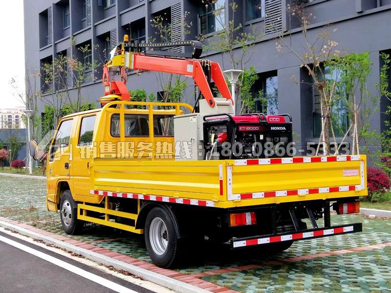 國(guó)六-江鈴順達(dá)雙排綠化綜合養(yǎng)護(hù)車