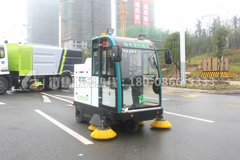 電動掃路車