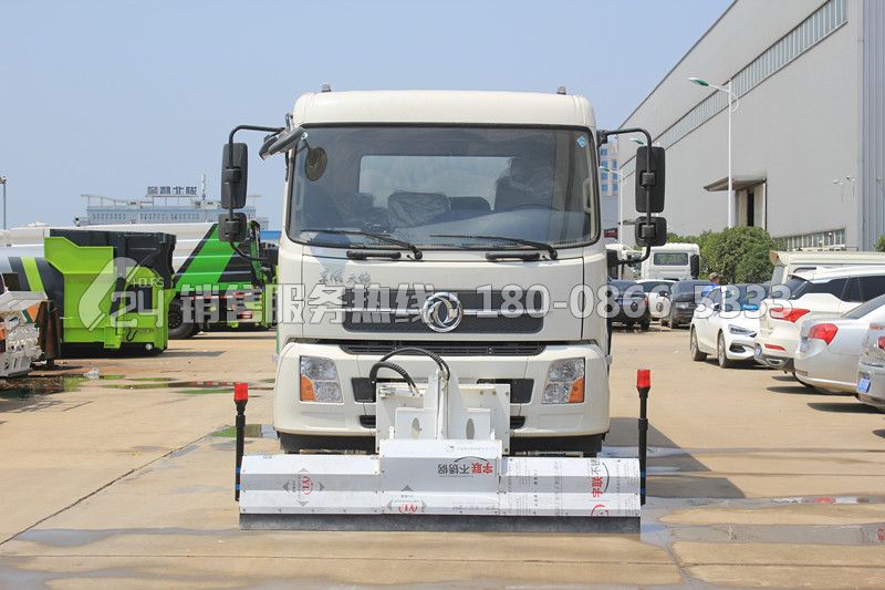 東風天錦路面清洗車