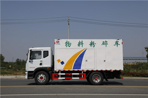 東風多利卡D9物料粉碎車