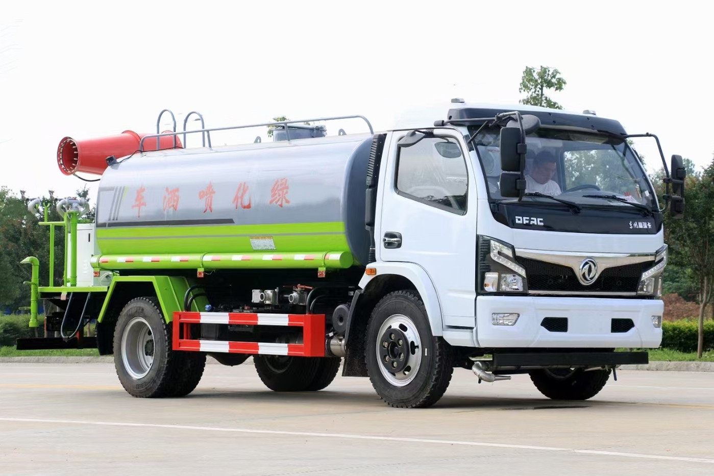 國六-東風(fēng)福瑞卡灑水車8方