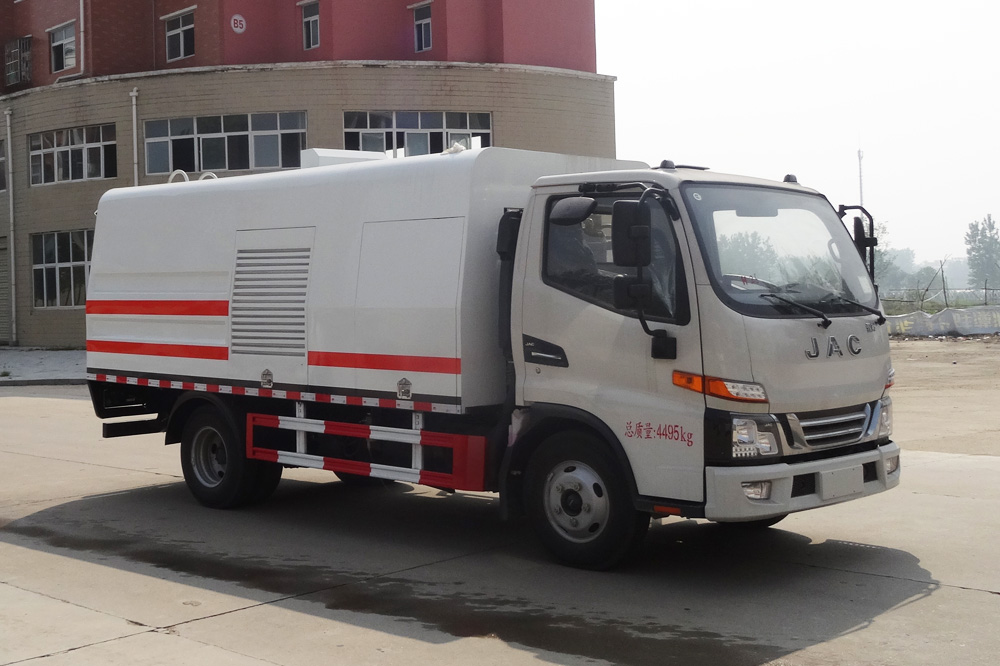江淮駿鈴V3護欄清洗車
