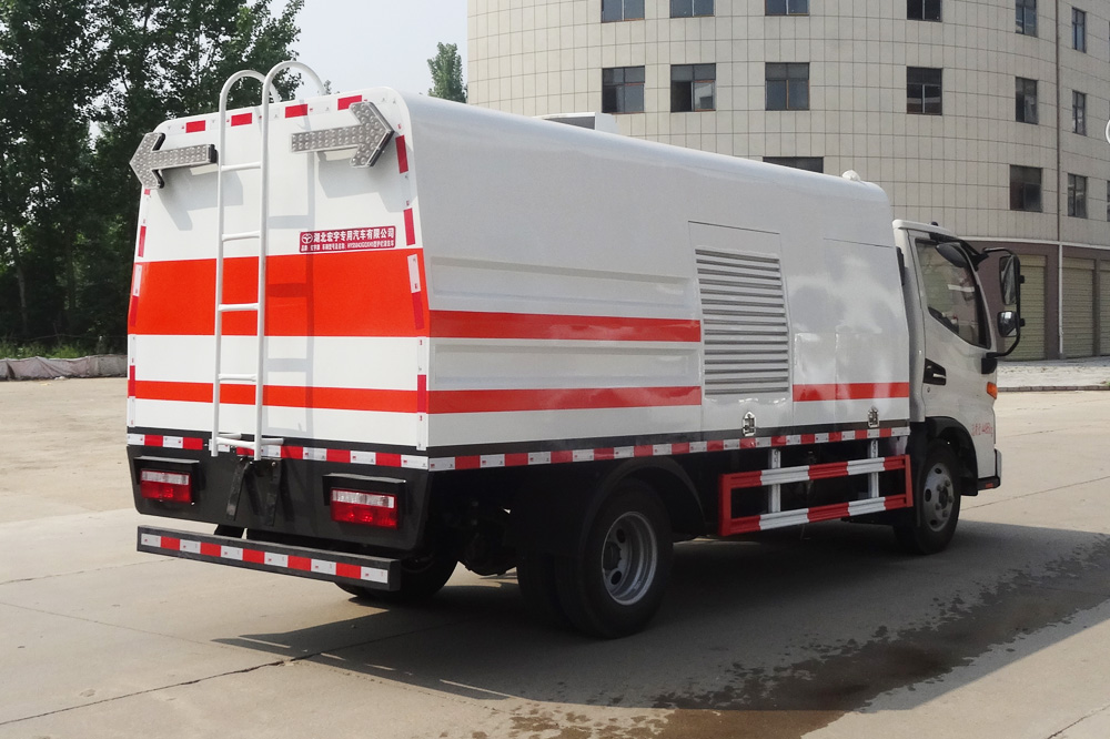 江淮駿鈴V3護欄清洗車