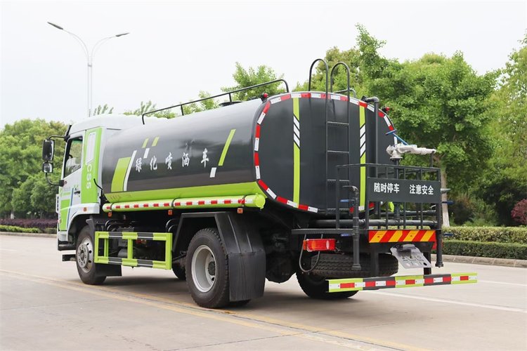 東風(fēng)華神F5灑水車12方