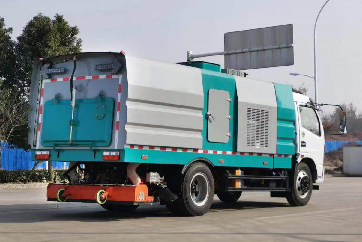 東風(fēng)福瑞卡后置吸塵車1.5+5方
