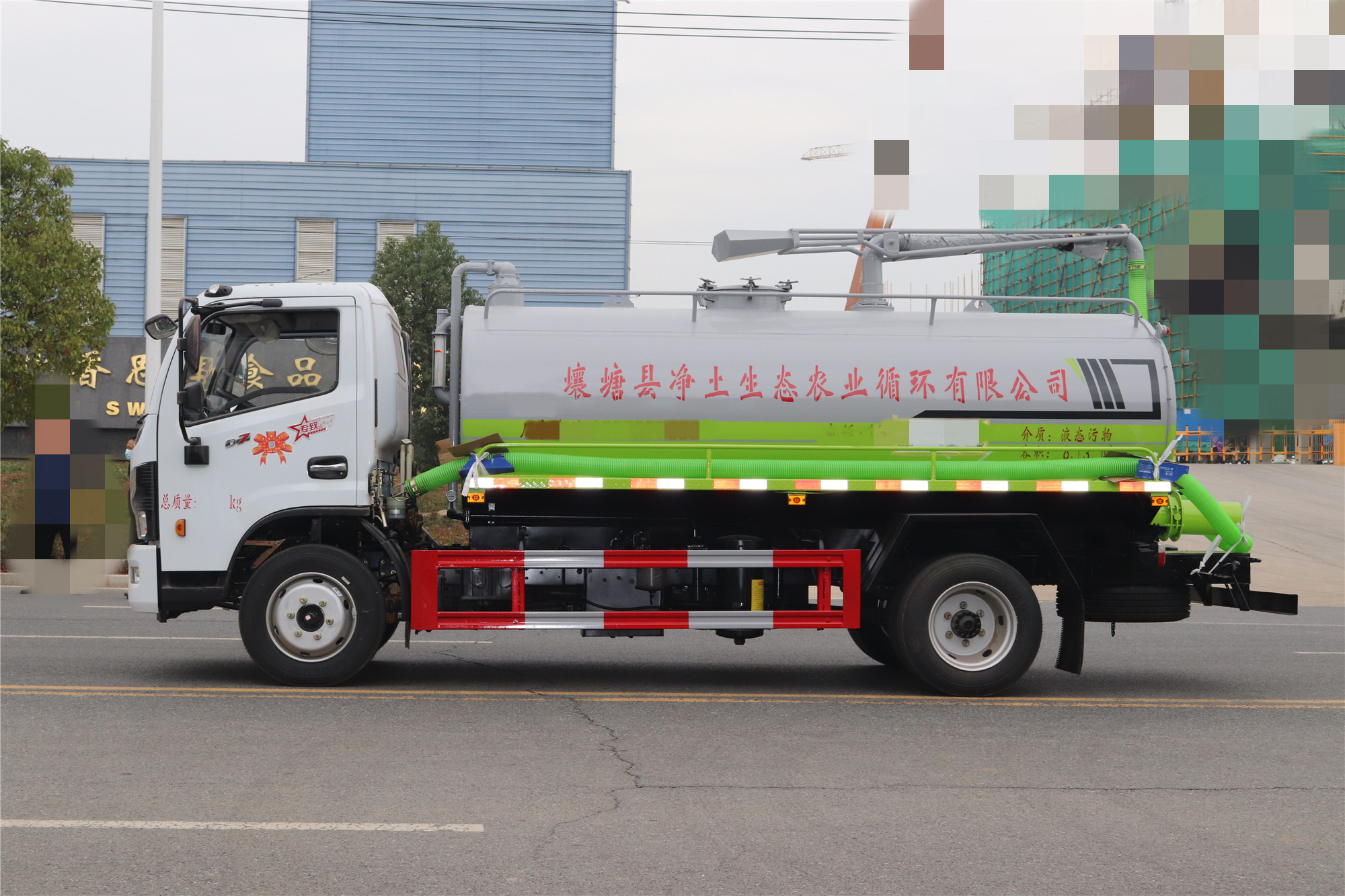 東風(fēng)多利卡D7吸糞車(chē)10方