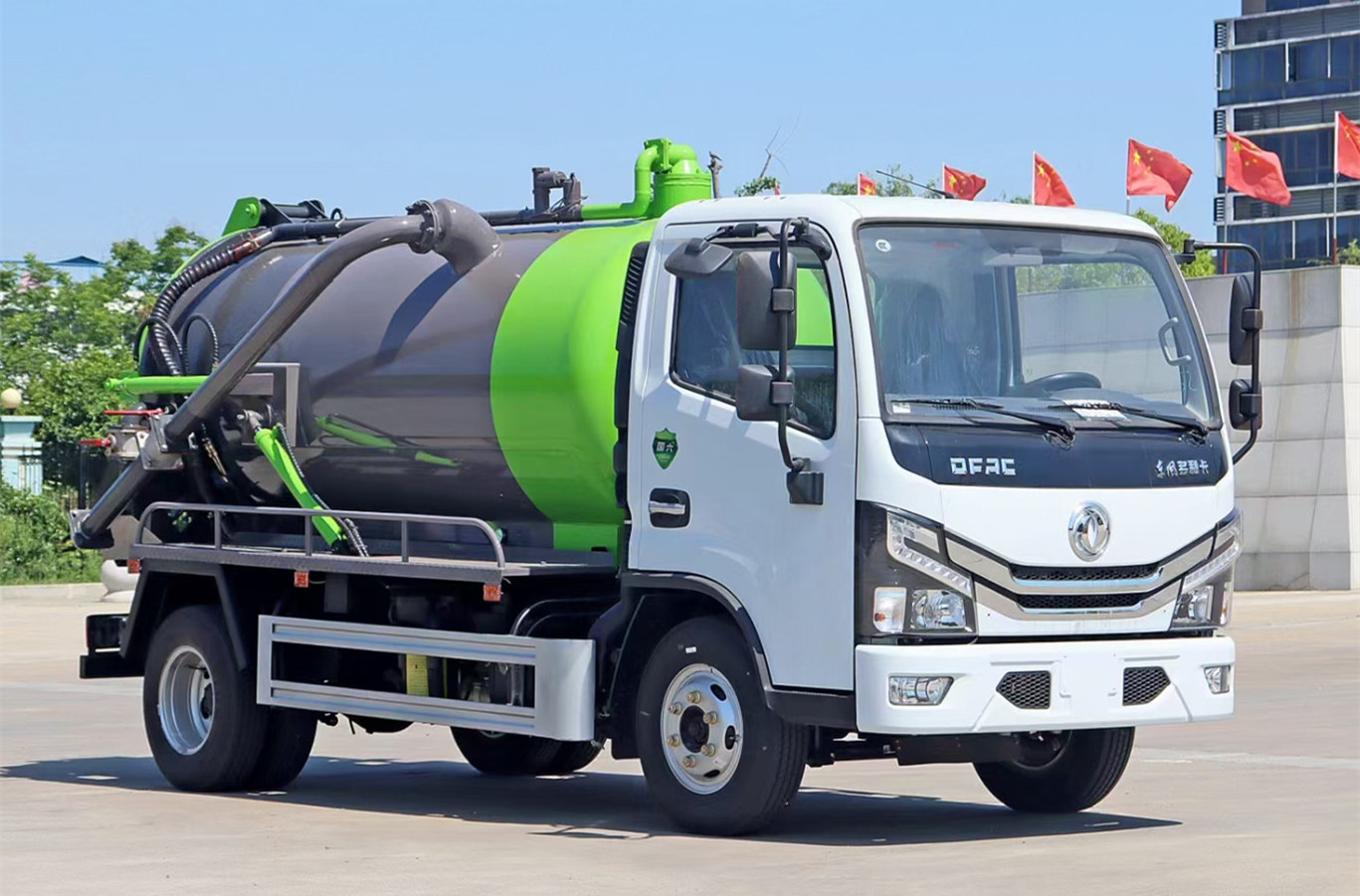 東風(fēng)多利卡D6吸污車(chē)4.5方