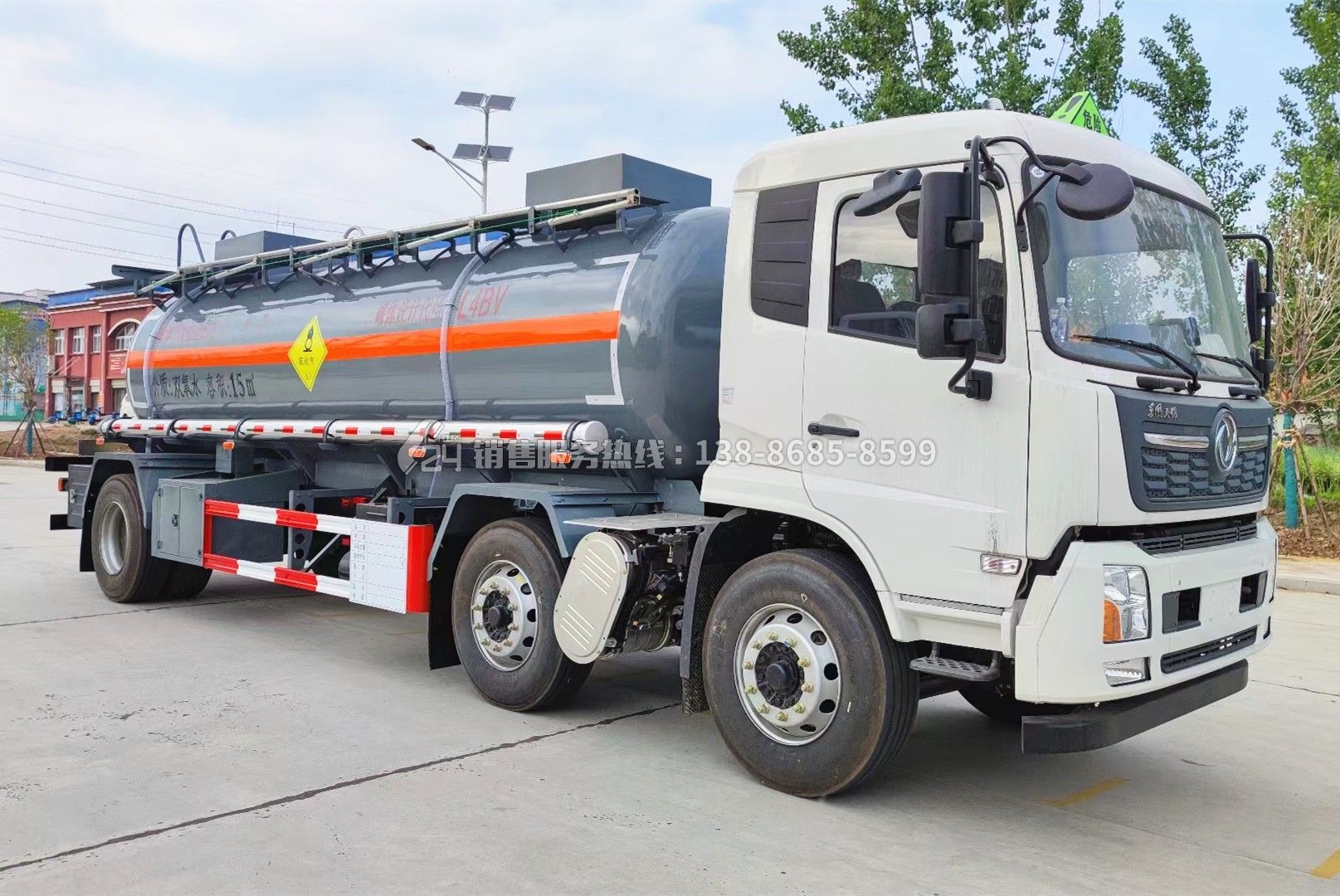 東風(fēng)天錦15方氧化性物品罐式運(yùn)輸車