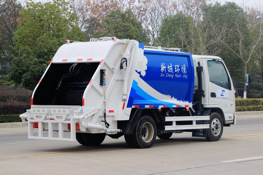 凱馬藍(lán)牌壓縮式垃圾車4方