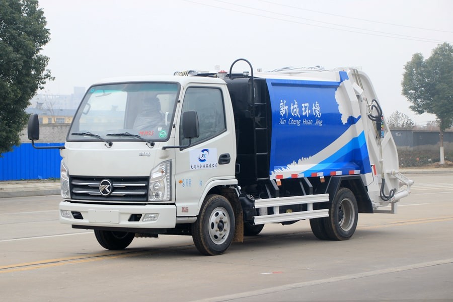 凱馬藍(lán)牌壓縮式垃圾車4方