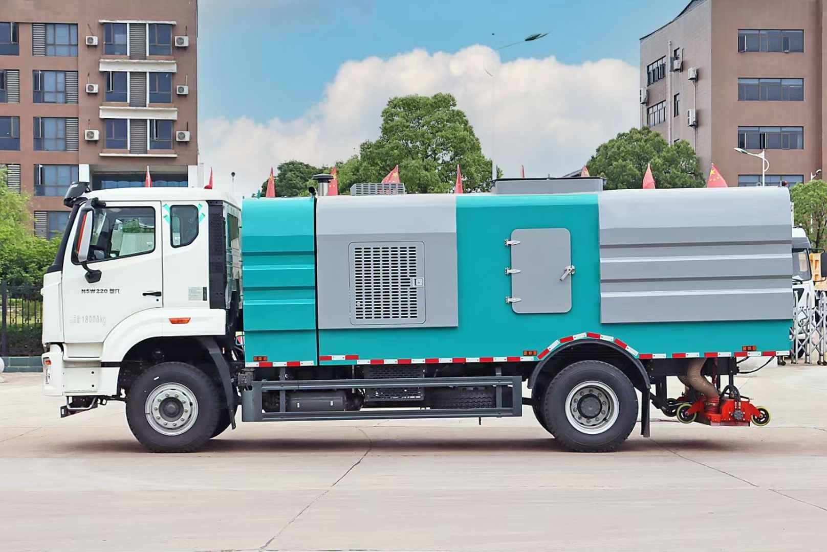 中國(guó)重汽豪沃吸塵車