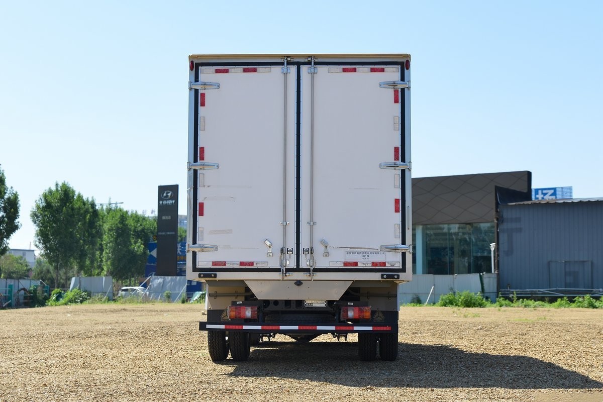 重汽HOWO冷藏車4米