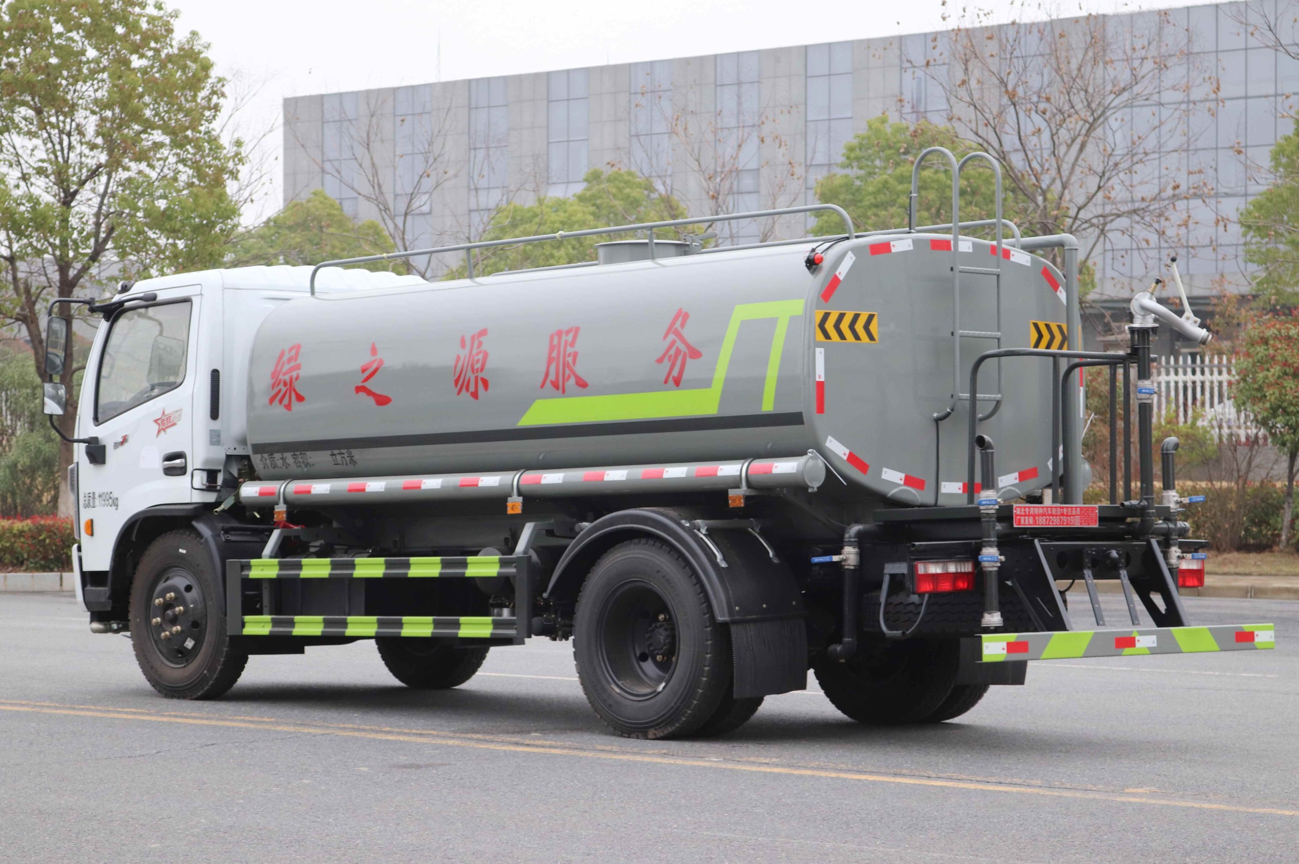 東風多利卡D7灑水車9.2方