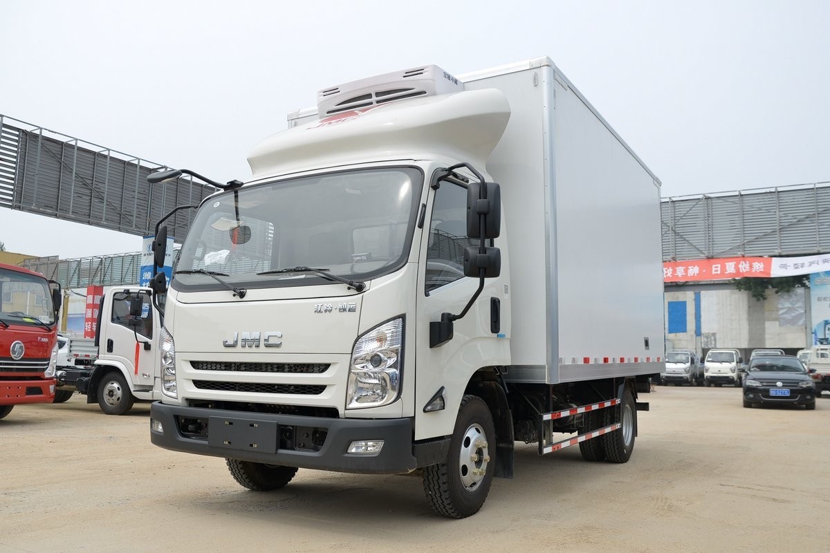 江鈴凱運(yùn)藍(lán)牌冷藏車4米