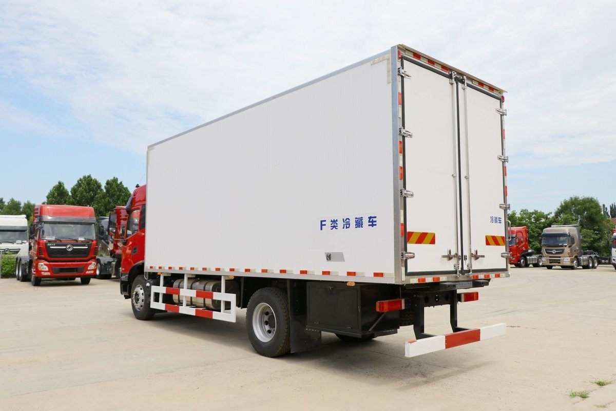 東風天錦KR冷藏車7.8米