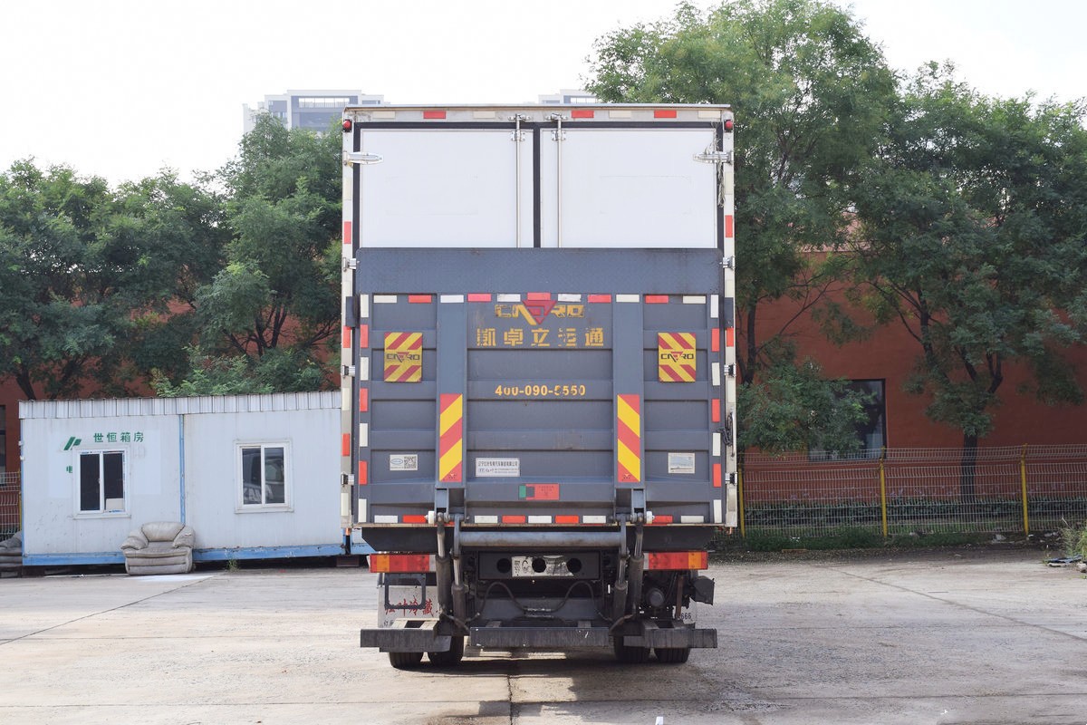 東風(fēng)天錦plus冷藏車6.8米