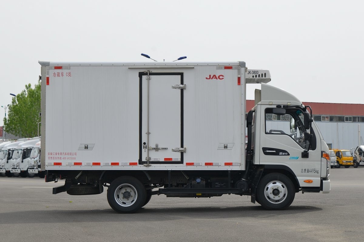 江淮康鈴J3冷藏車3.7米