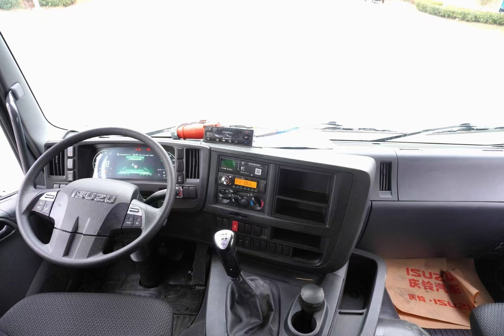 慶鈴五十鈴巨咖后雙橋冷藏車7.8米
