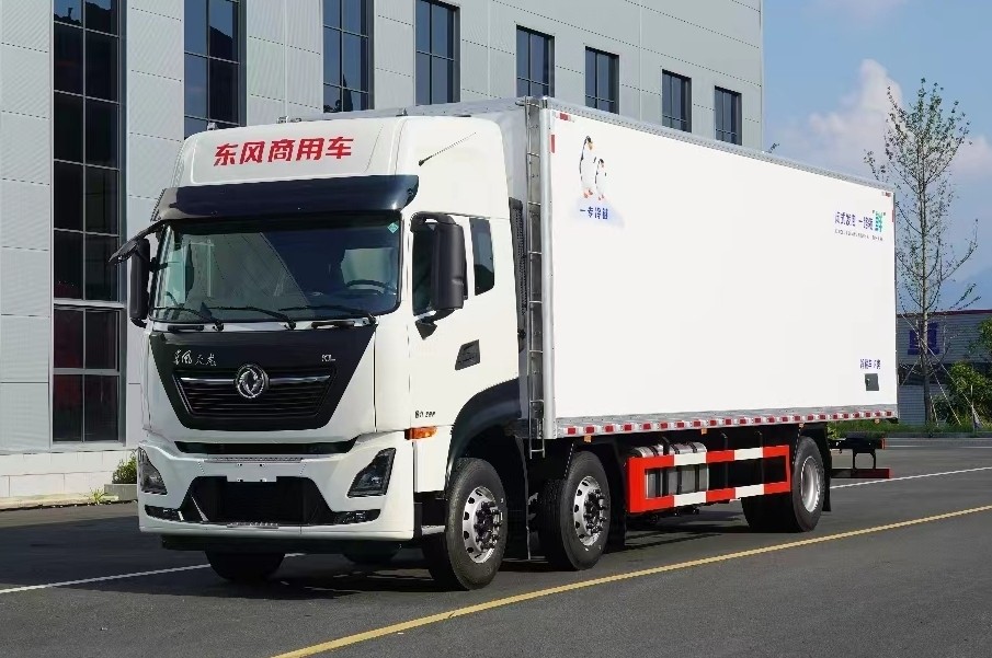 東風(fēng)天龍KL前四后四冷藏車9.6米
