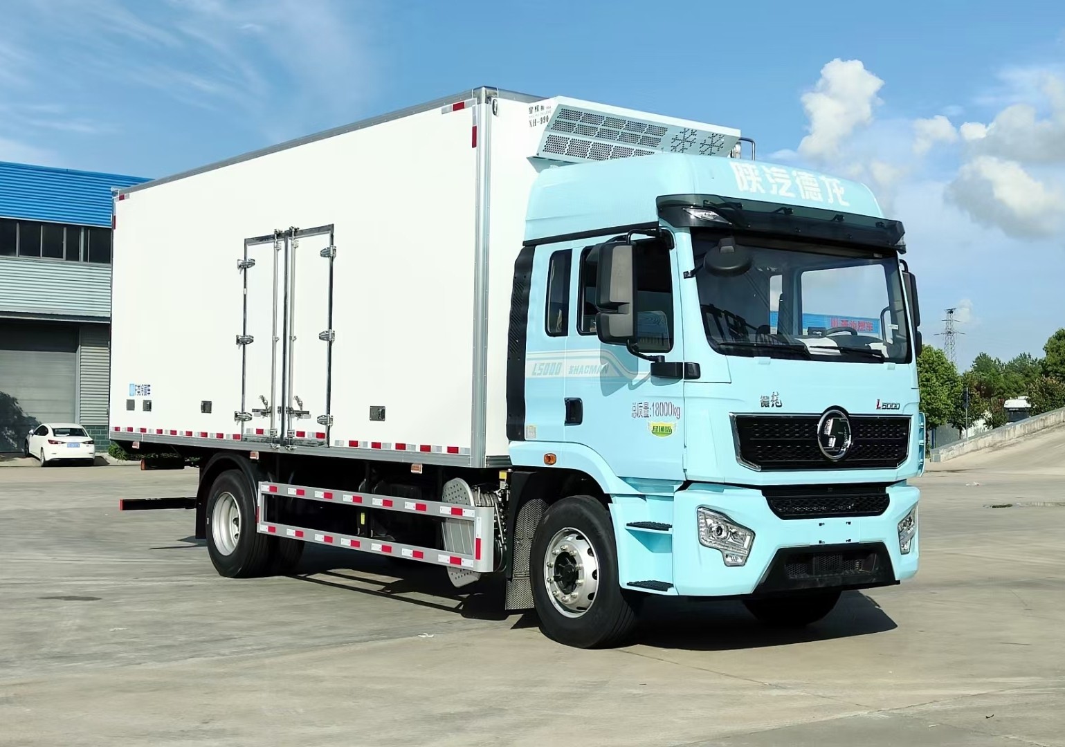 陜汽德龍L5000自動檔6.8米冷藏車