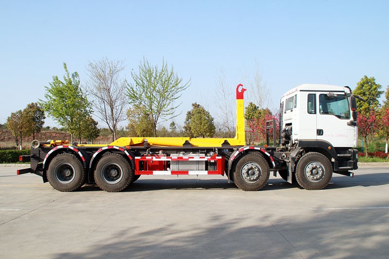 重汽汕德卡8x4車(chē)廂可卸式垃圾車(chē)25噸