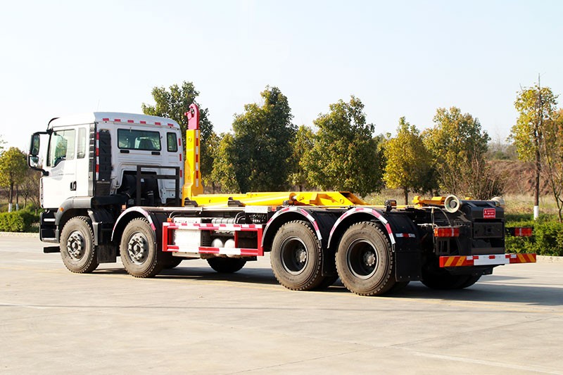 重汽汕德卡8x4車(chē)廂可卸式垃圾車(chē)25噸
