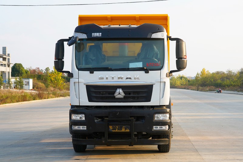 重汽汕德卡后雙橋除雪車(chē)