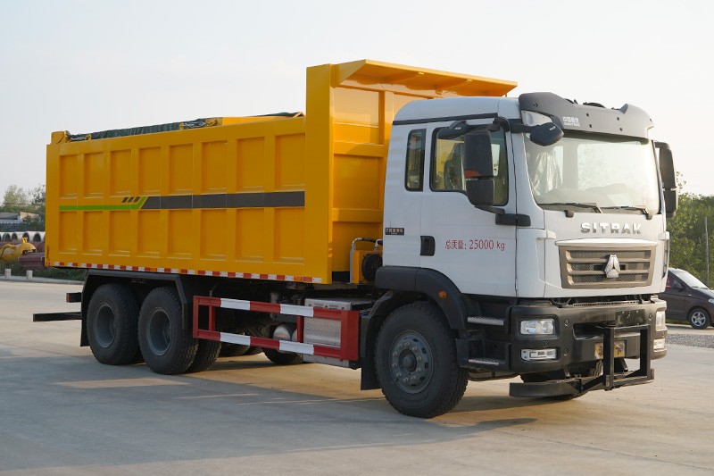 重汽汕德卡后雙橋除雪車(chē)