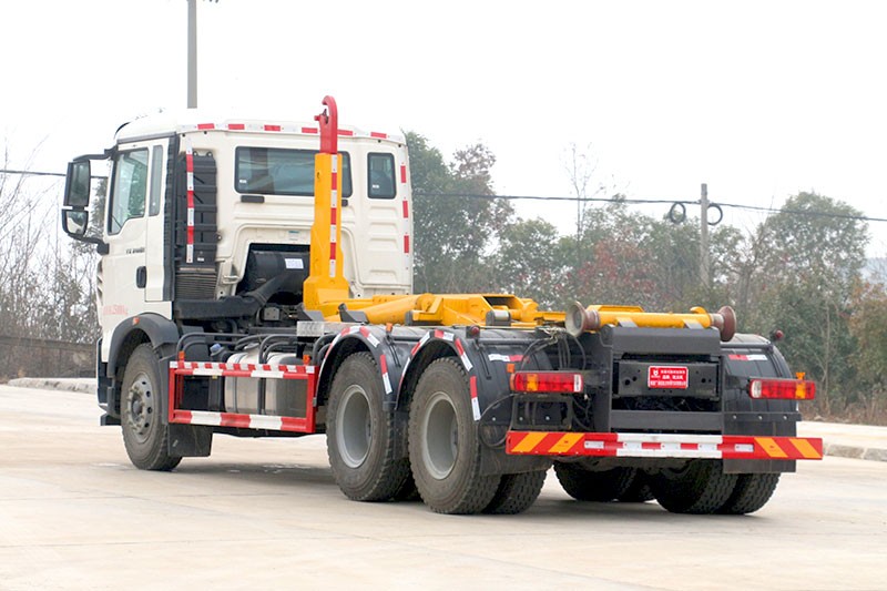 重汽HOWO后雙橋套臂垃圾車(chē) 20噸