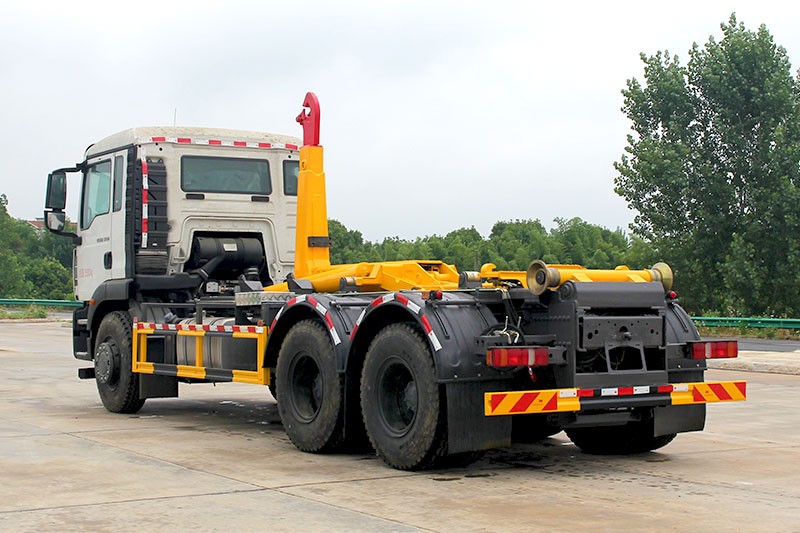 重汽汕德卡后雙橋勾臂垃圾車(chē) 20方